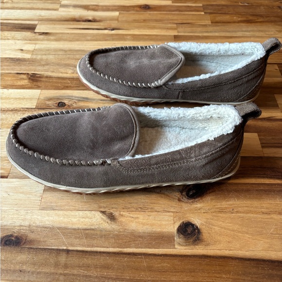 L. L. Bean Suede Mountain Slipped - Picture 2 of 3